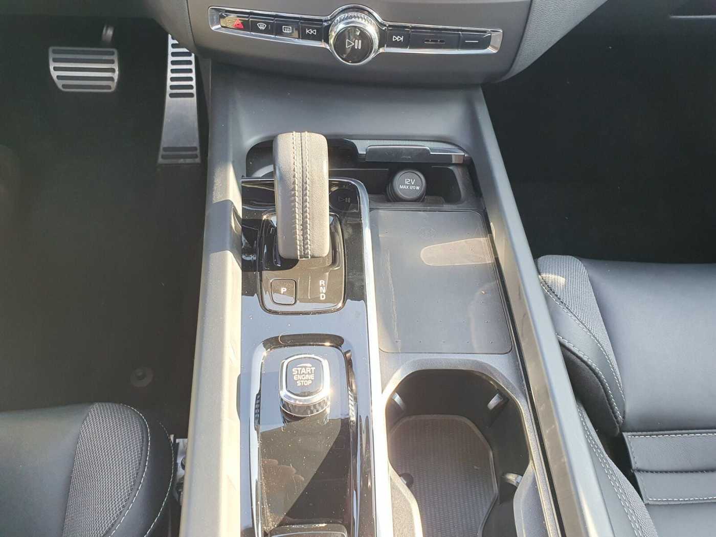 Volvo  T6 AWD R-Design Plug-In SD/Keyless-Start/BC