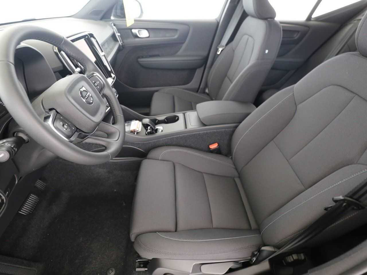 Volvo  Recharge Plus Dark STANDH|LED|