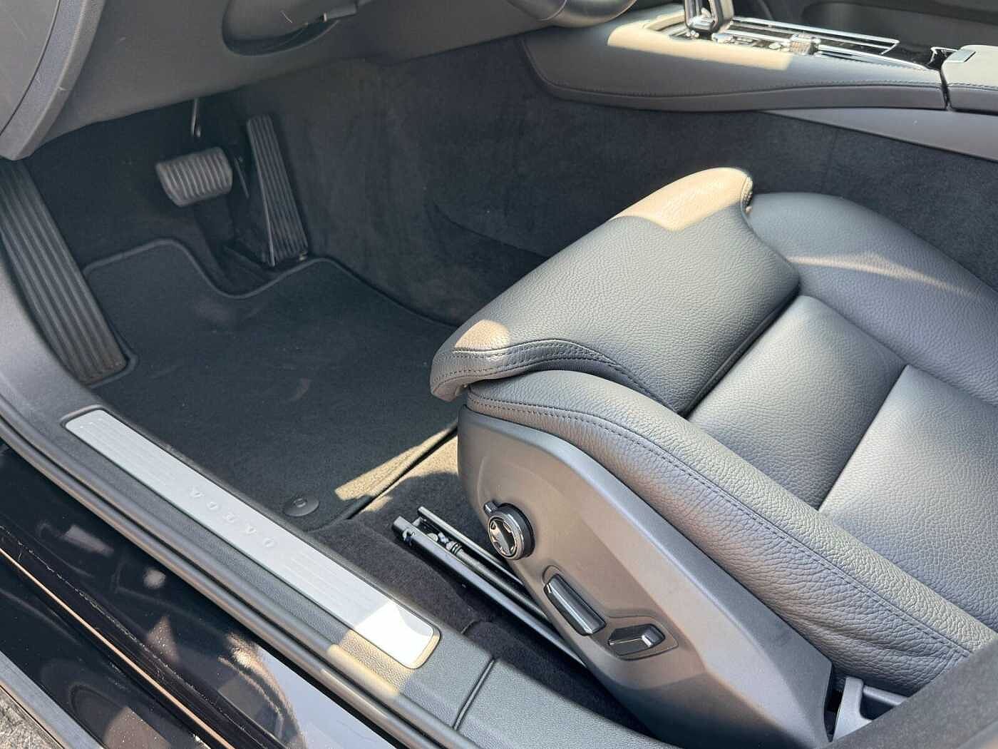 Volvo  T6 Twin Engine AWD Plus Dark Plug-In Autom.