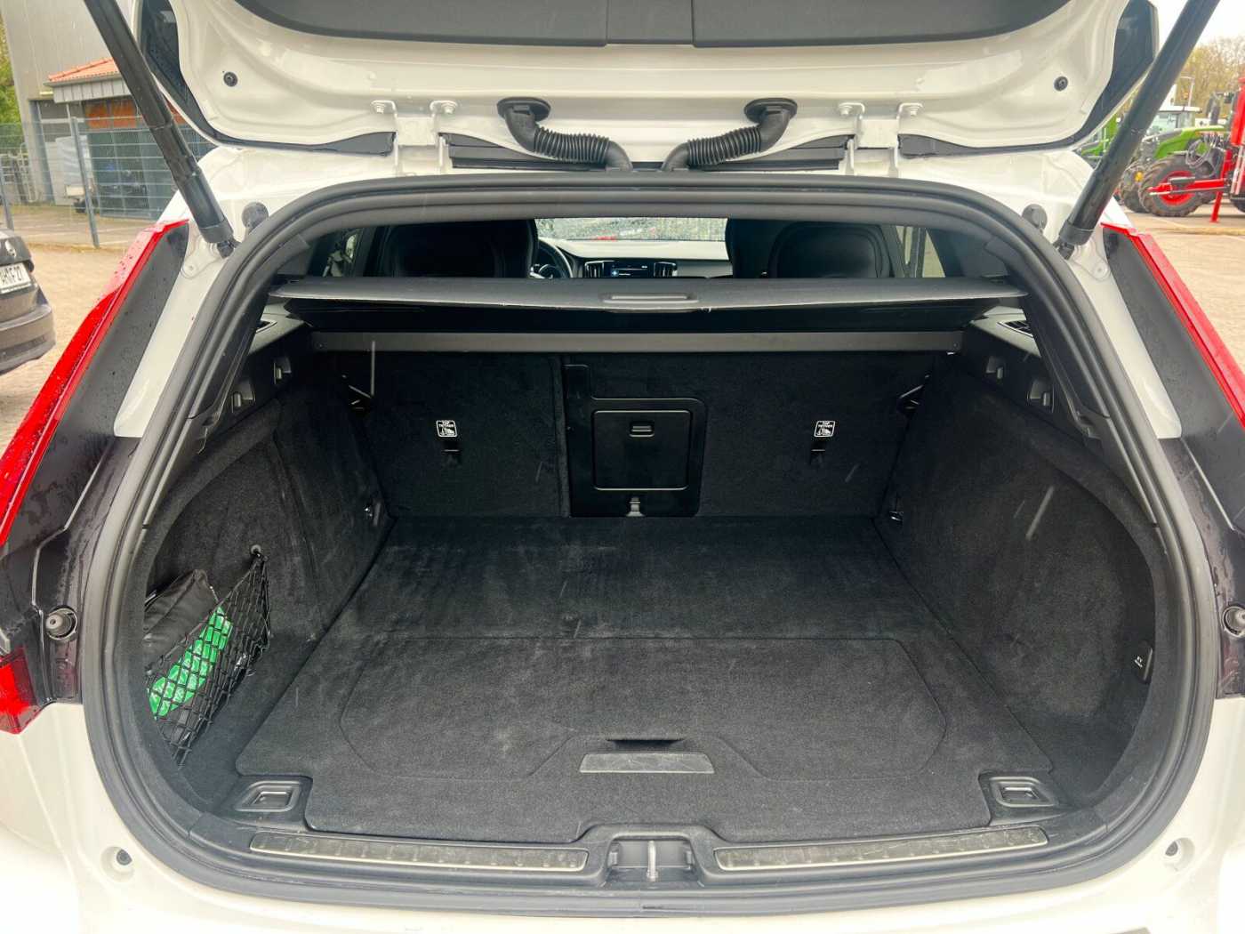 Volvo  Recharge T8 R-Design LONG RANGE HEAD UP|AHK|