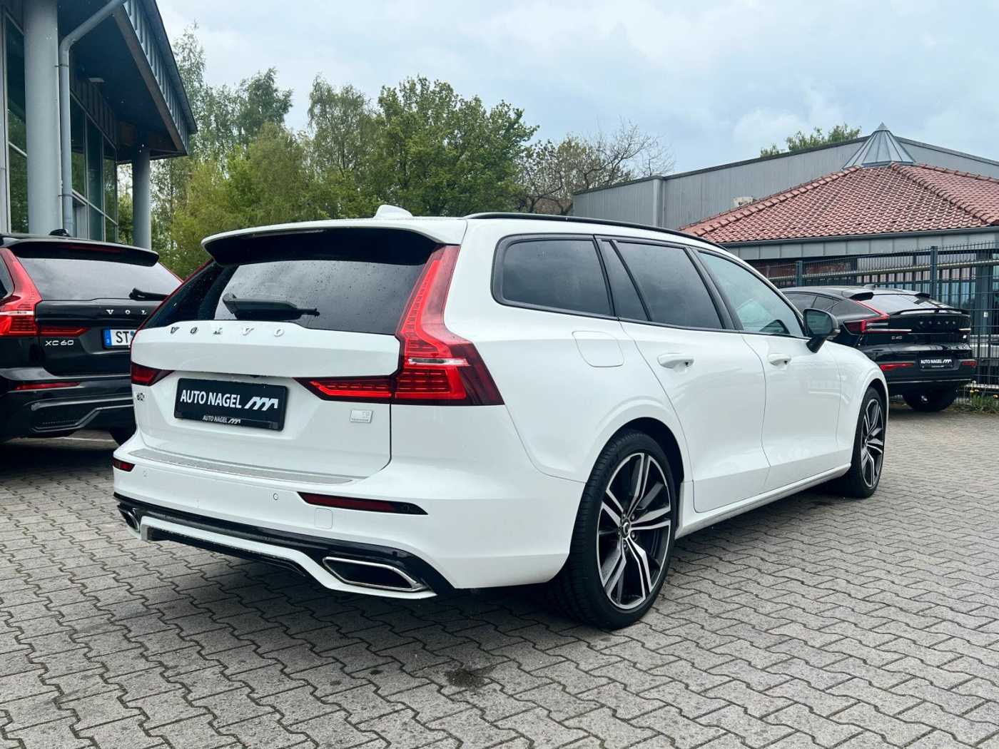 Volvo  Recharge T8 R-Design LONG RANGE HEAD UP|AHK|