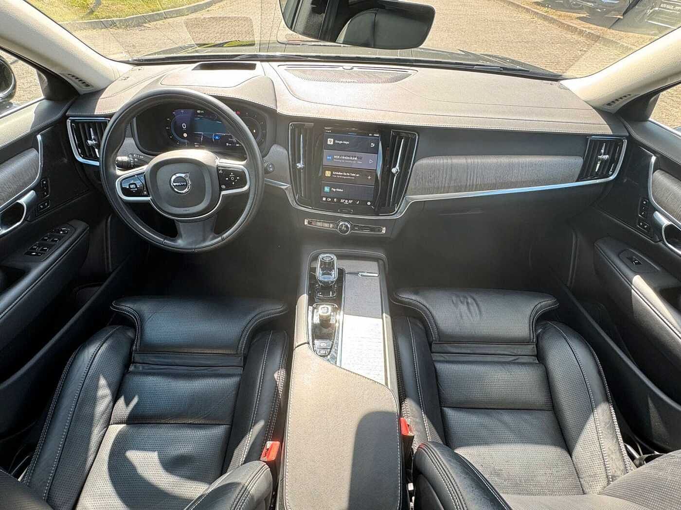 Volvo  B5 Autom. AWD Inscription PANO