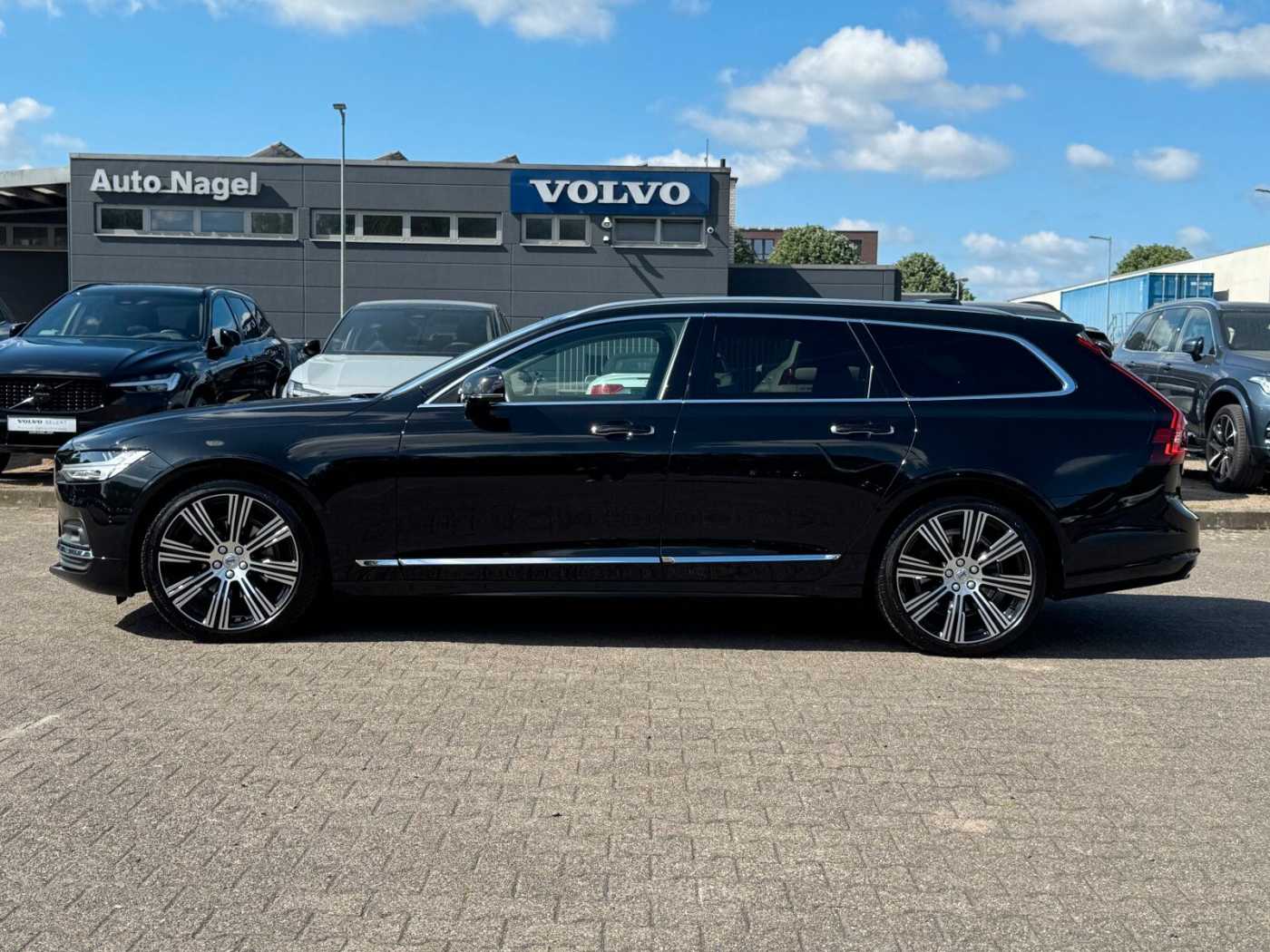 Volvo  B5 Autom. AWD Inscription PANO