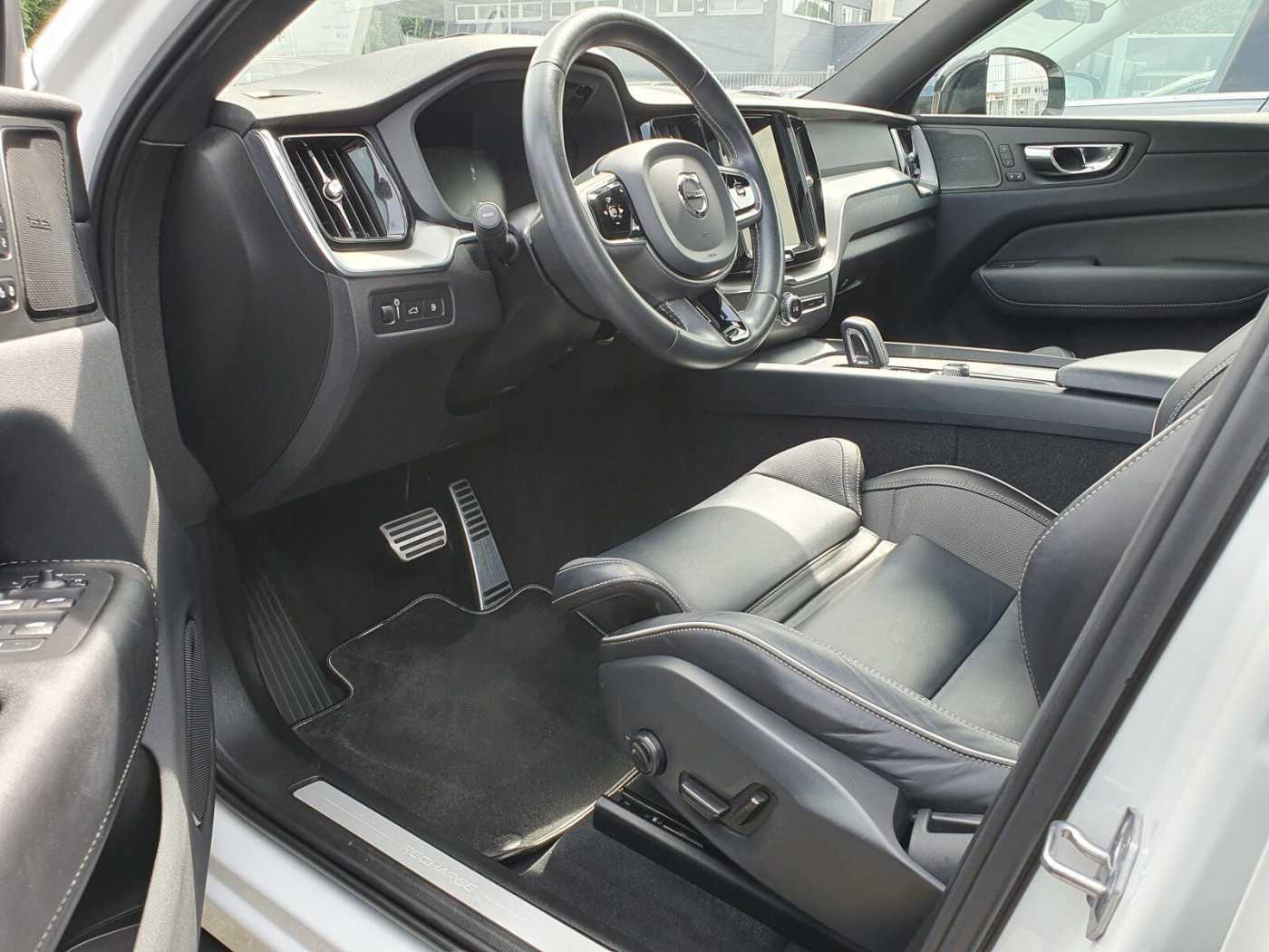 Volvo  T6 Twin Engine AWD R Design Plug-In Navi/SD
