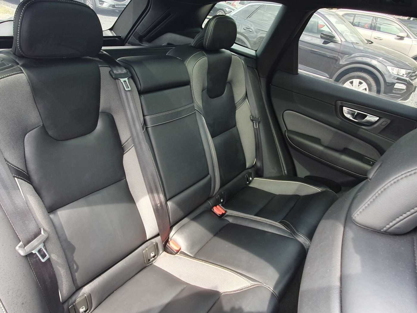 Volvo  T6 Twin Engine AWD R Design Plug-In Navi/SD