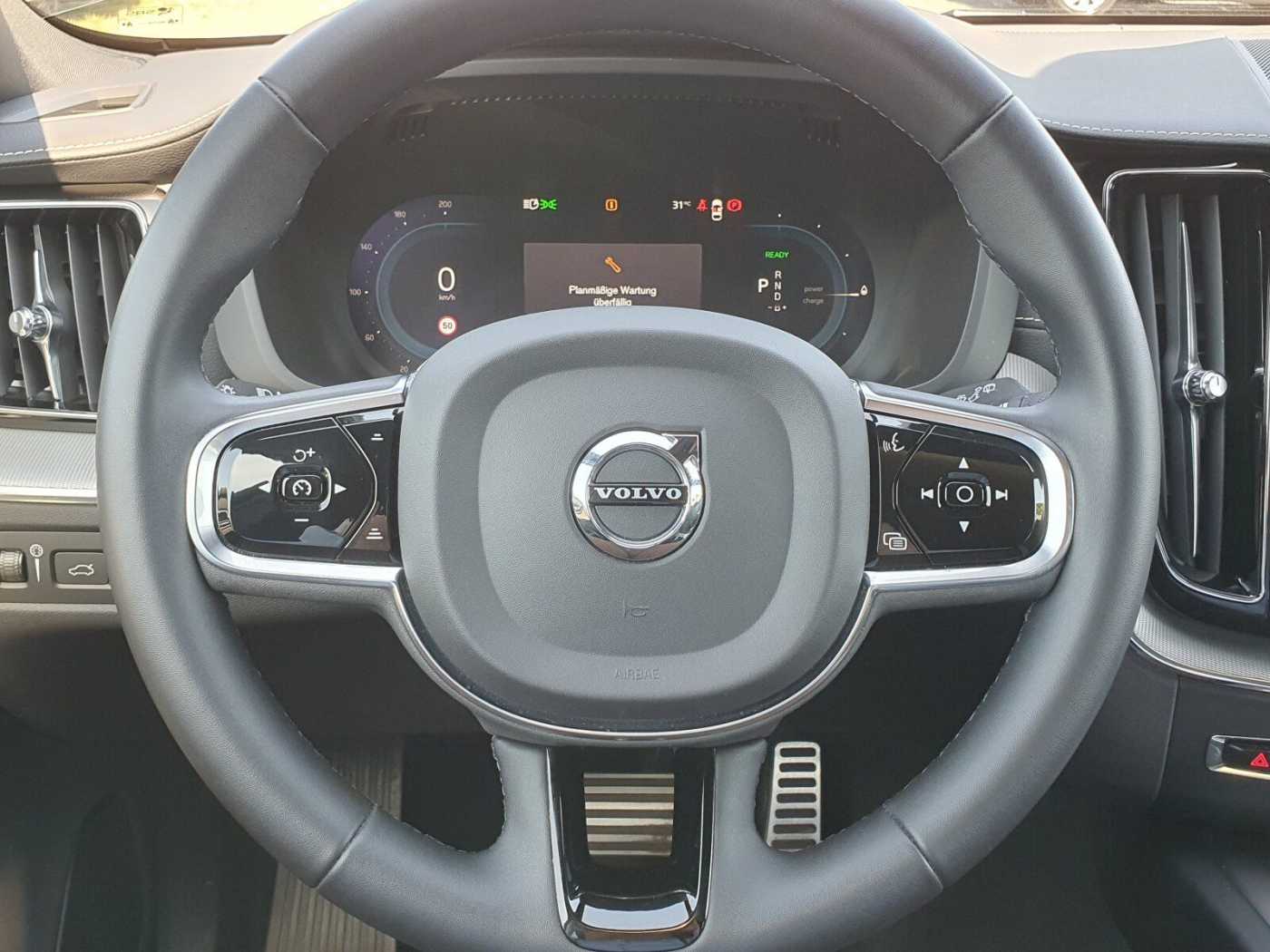 Volvo  T6 AWD R-Design Plug-In AHK|PANO|360CAM