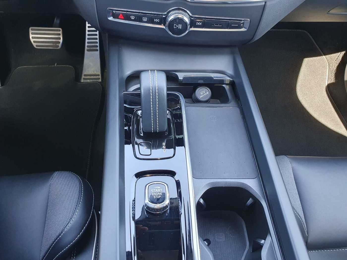 Volvo  T6 AWD R-Design Plug-In AHK|PANO|360CAM