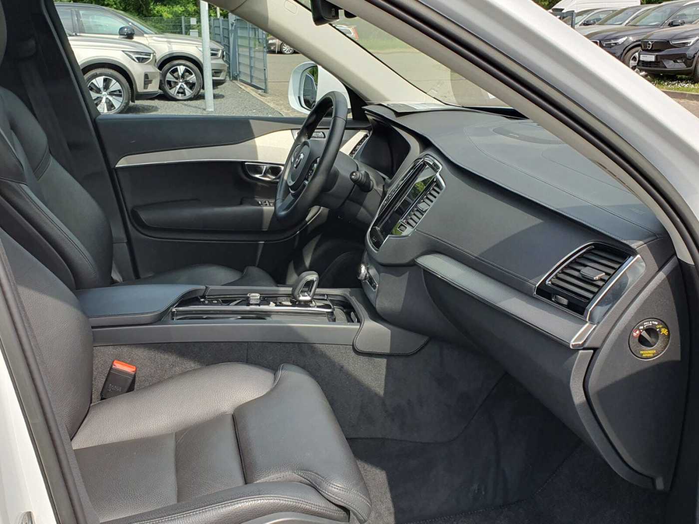 Volvo  B5 AWD Plus Bright