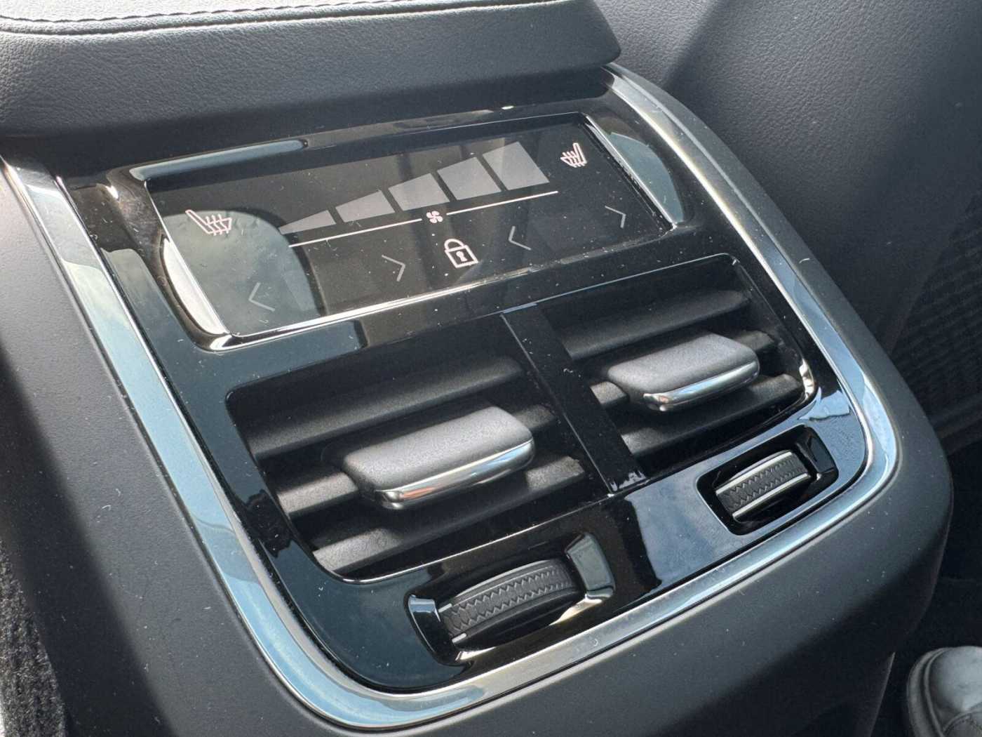 Volvo  Recharge T8 Ultra Bright PANO|STANDH|LEDER