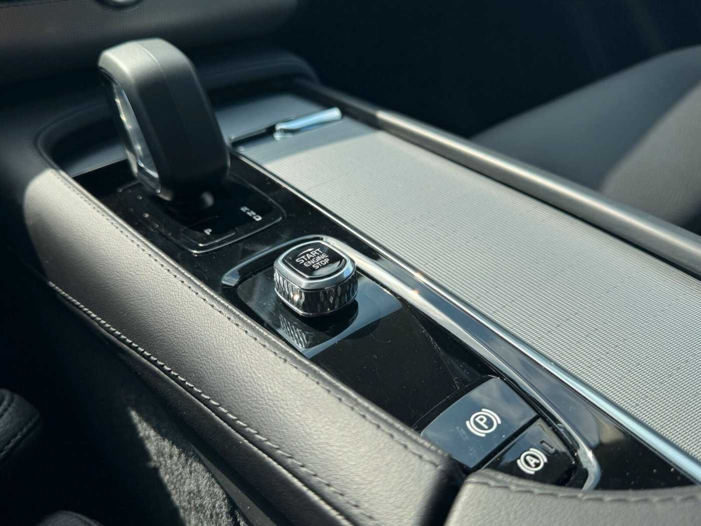 Volvo  Recharge T8 Ultra Bright PANO|STANDH|LEDER