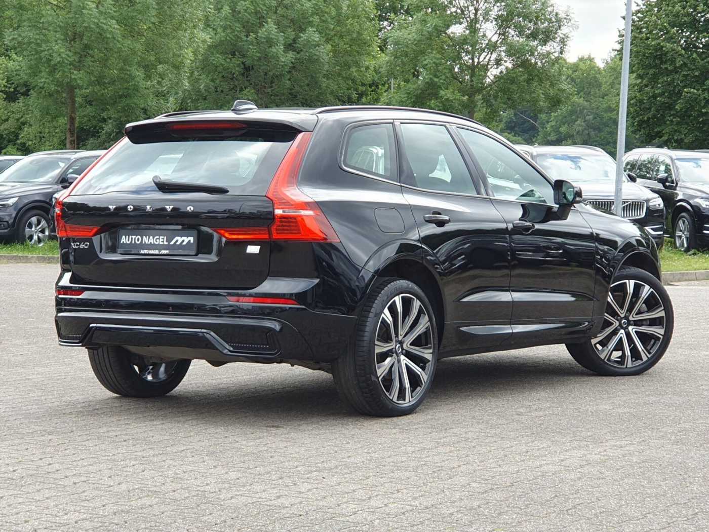 Volvo  Recharge T6 R-Design Plug-In