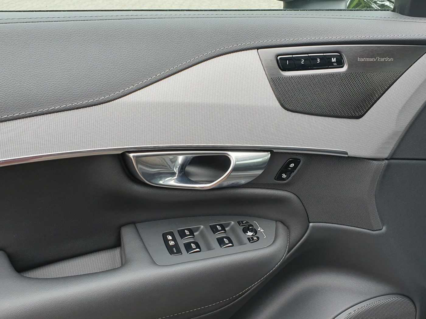 Volvo  Recharge T8 Ultra Bright Plug-In (EURO 6d)