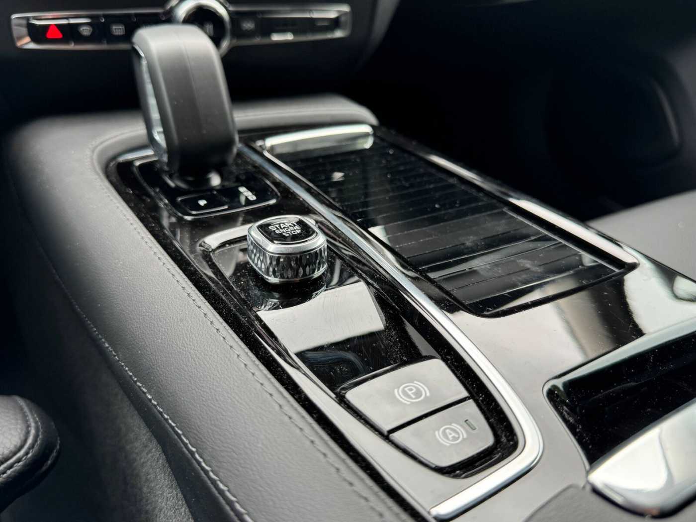 Volvo  Recharge T6 Plus Bright
