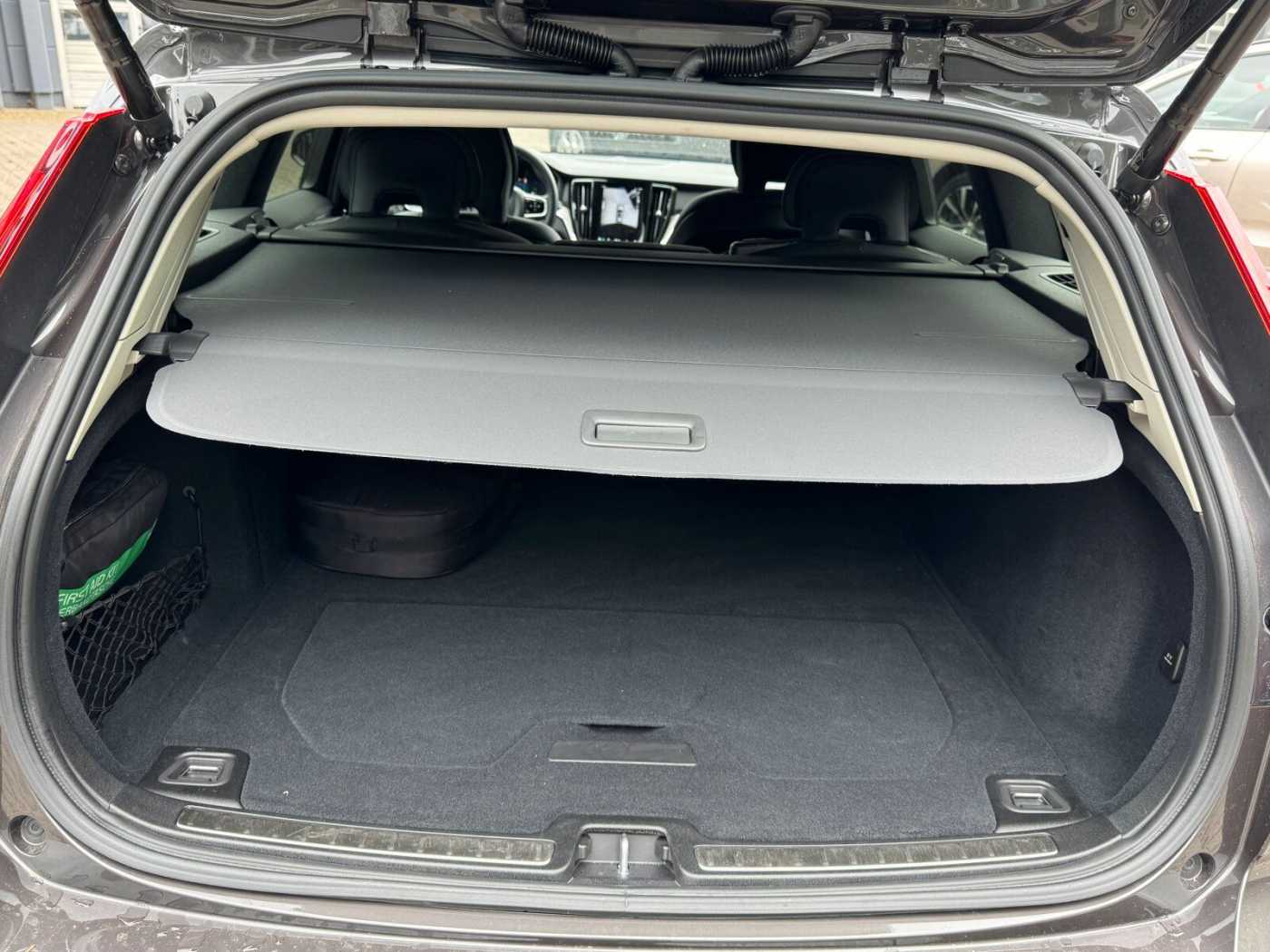 Volvo  Recharge T6 Plus Bright