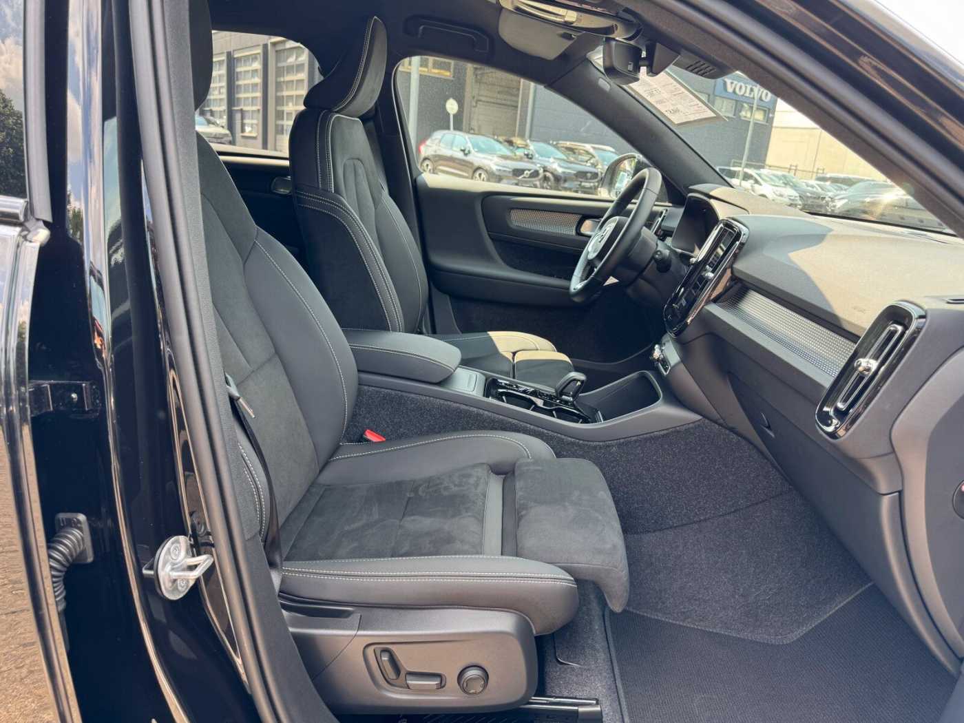 Volvo  B3 Plus Dark BUSINESS|CONNECT|19'|LED|KLIMA