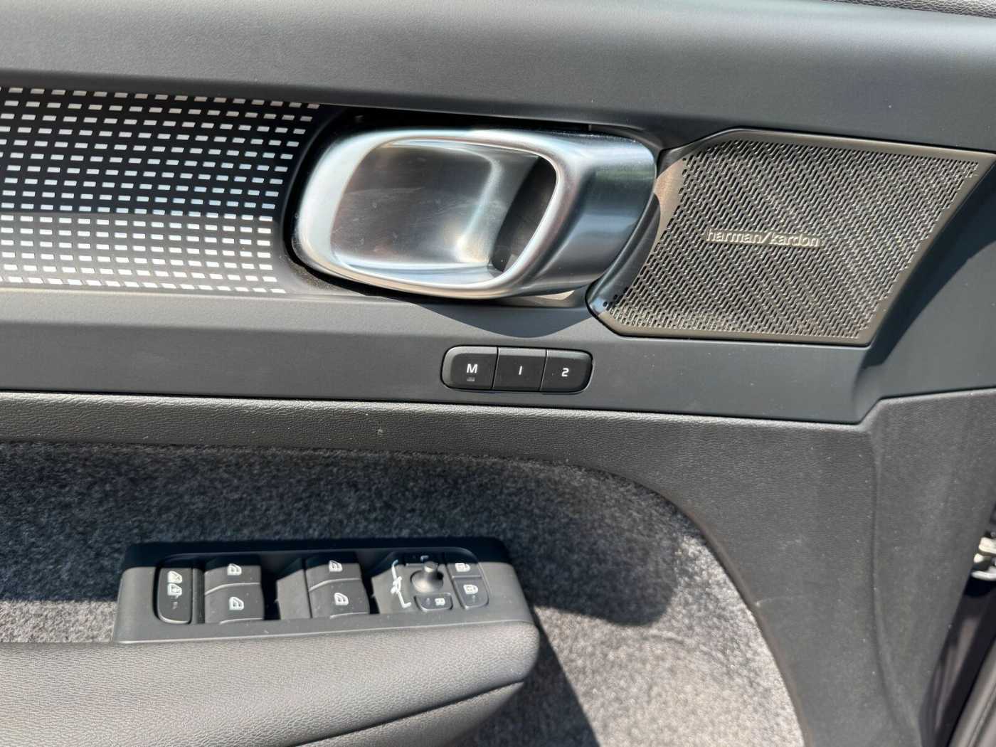 Volvo  B3 Plus Dark BUSINESS|CONNECT|19'|LED|KLIMA