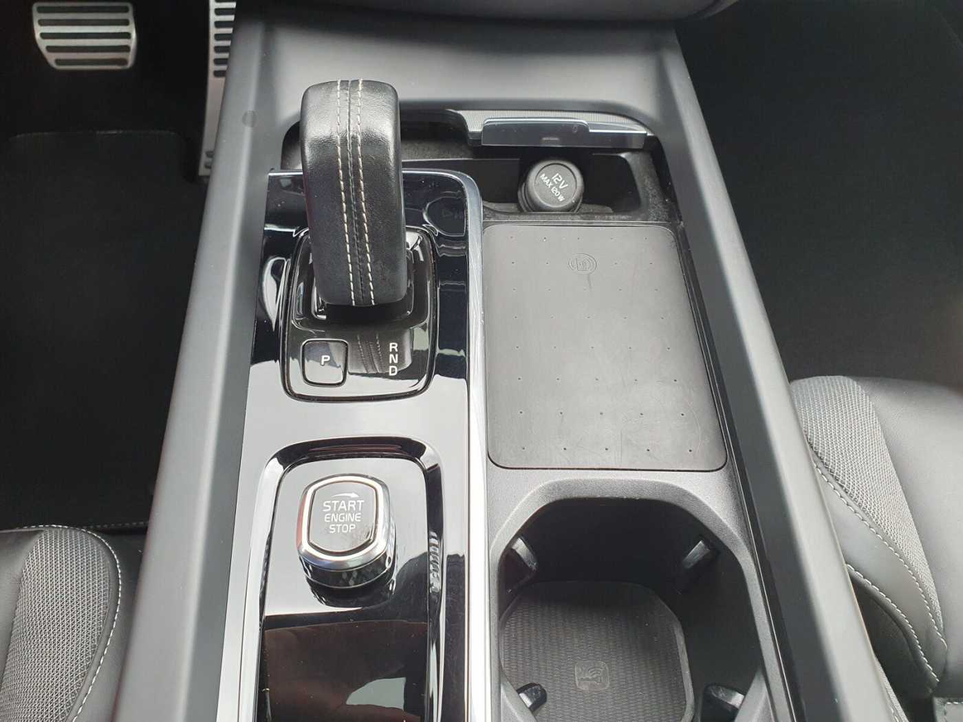 Volvo  Recharge T6 R-Design LONG RANGE AHK|PANO|LE