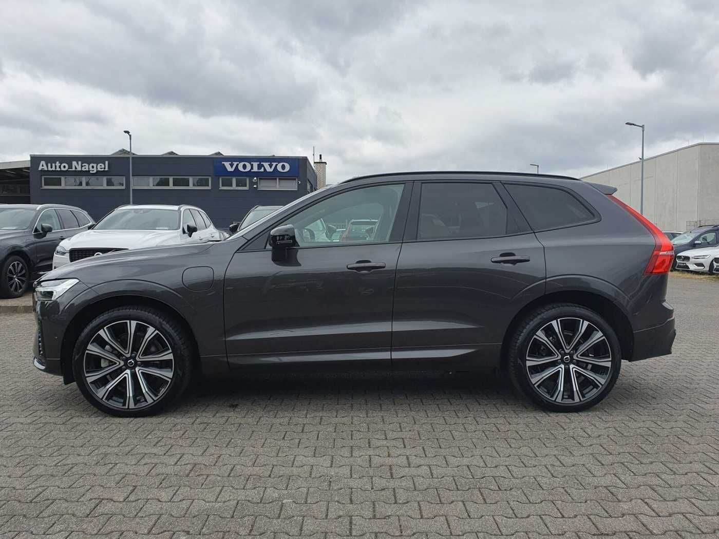Volvo  Recharge T6 R-Design LONG RANGE AHK|PANO|LE