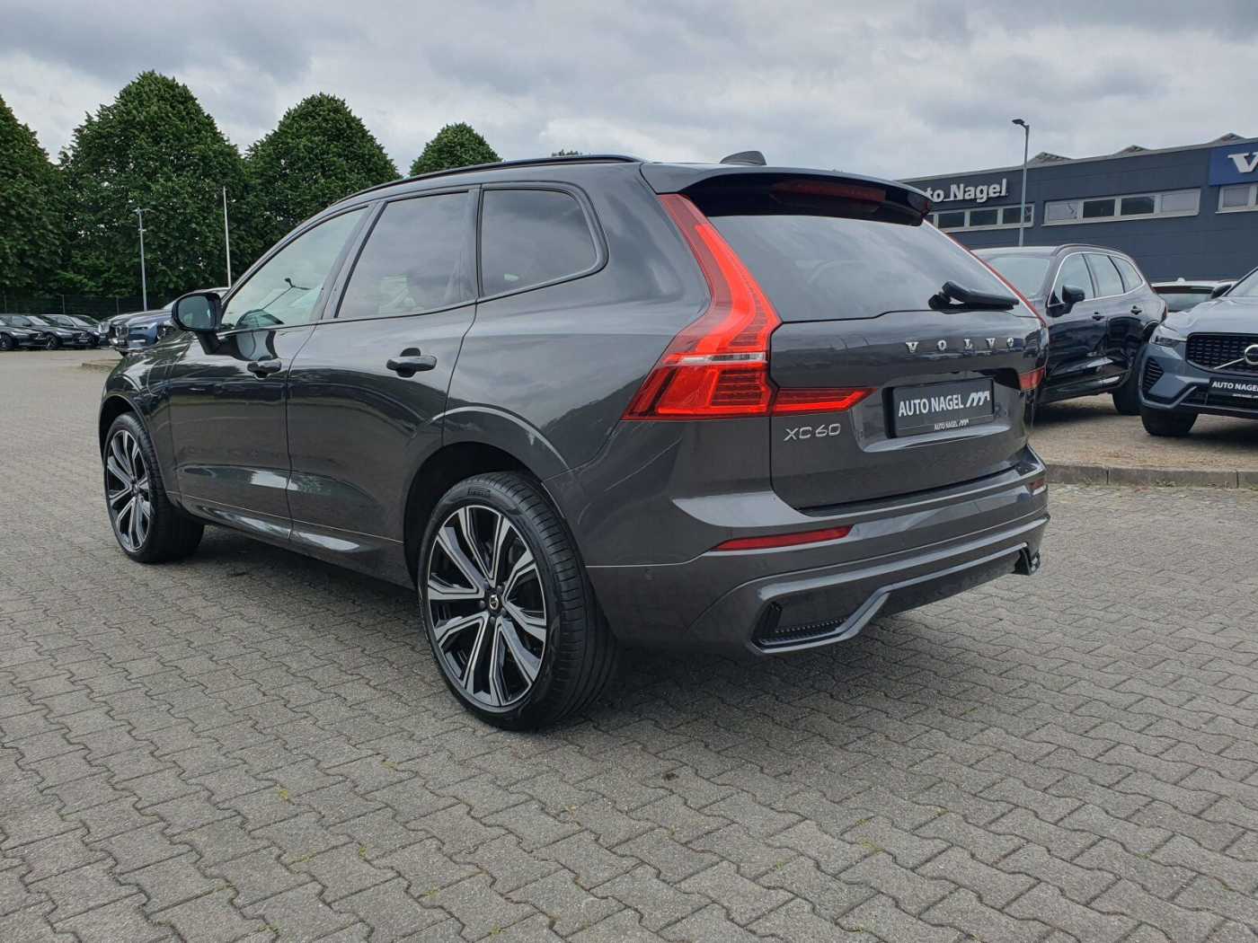 Volvo  Recharge T6 R-Design LONG RANGE AHK|PANO|LE