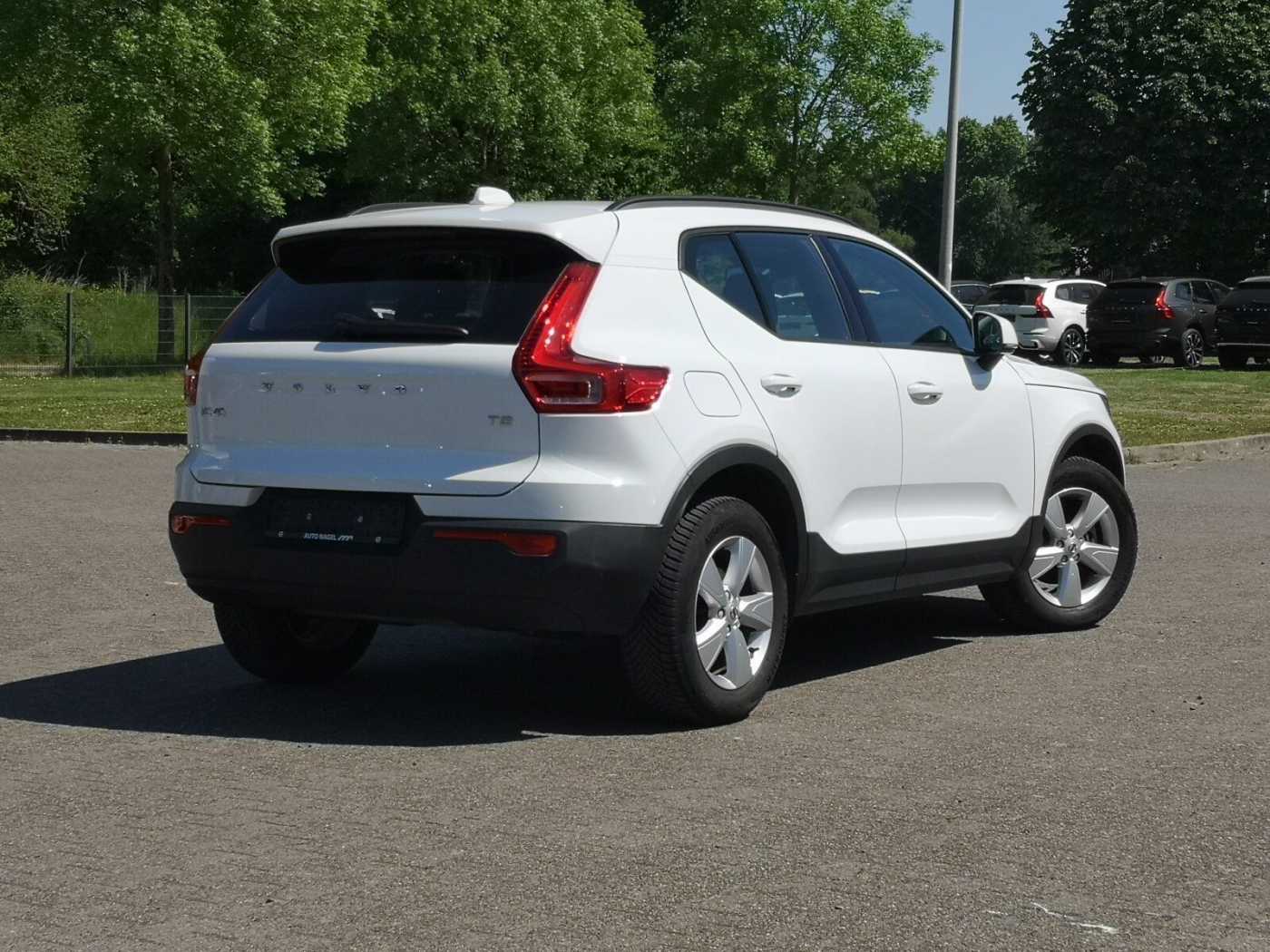 Volvo  T2 Momentum Core Navi/Keyless-Start/Klima