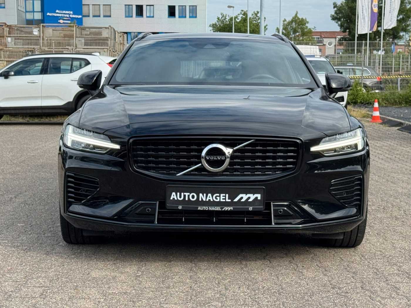 Volvo  Recharge T6 R-Design LONG RANGE AHK|PILOT