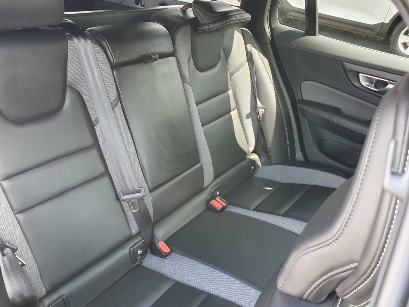 Volvo  Recharge T6 R-Design LONG RANGE AHK|FLED|360