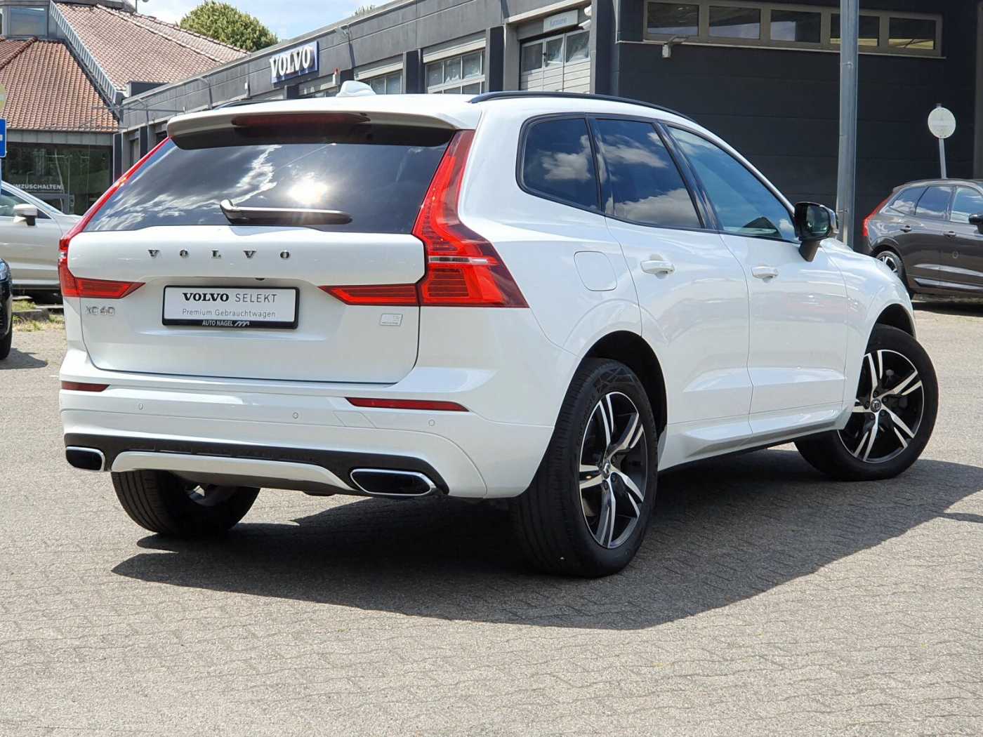 Volvo  T6 Twin Engine AWD R Design Plug-In | PANO
