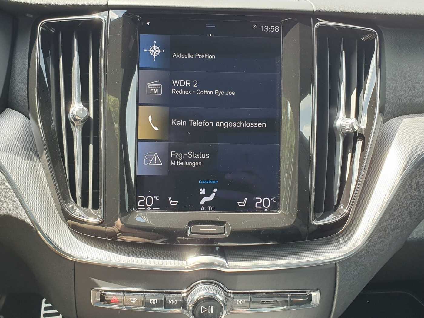 Volvo  T6 Twin Engine AWD R Design Plug-In | PANO