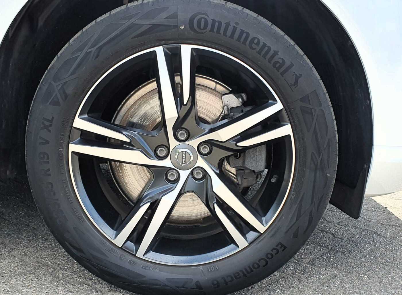 Volvo  T6 Twin Engine AWD R Design Plug-In | PANO