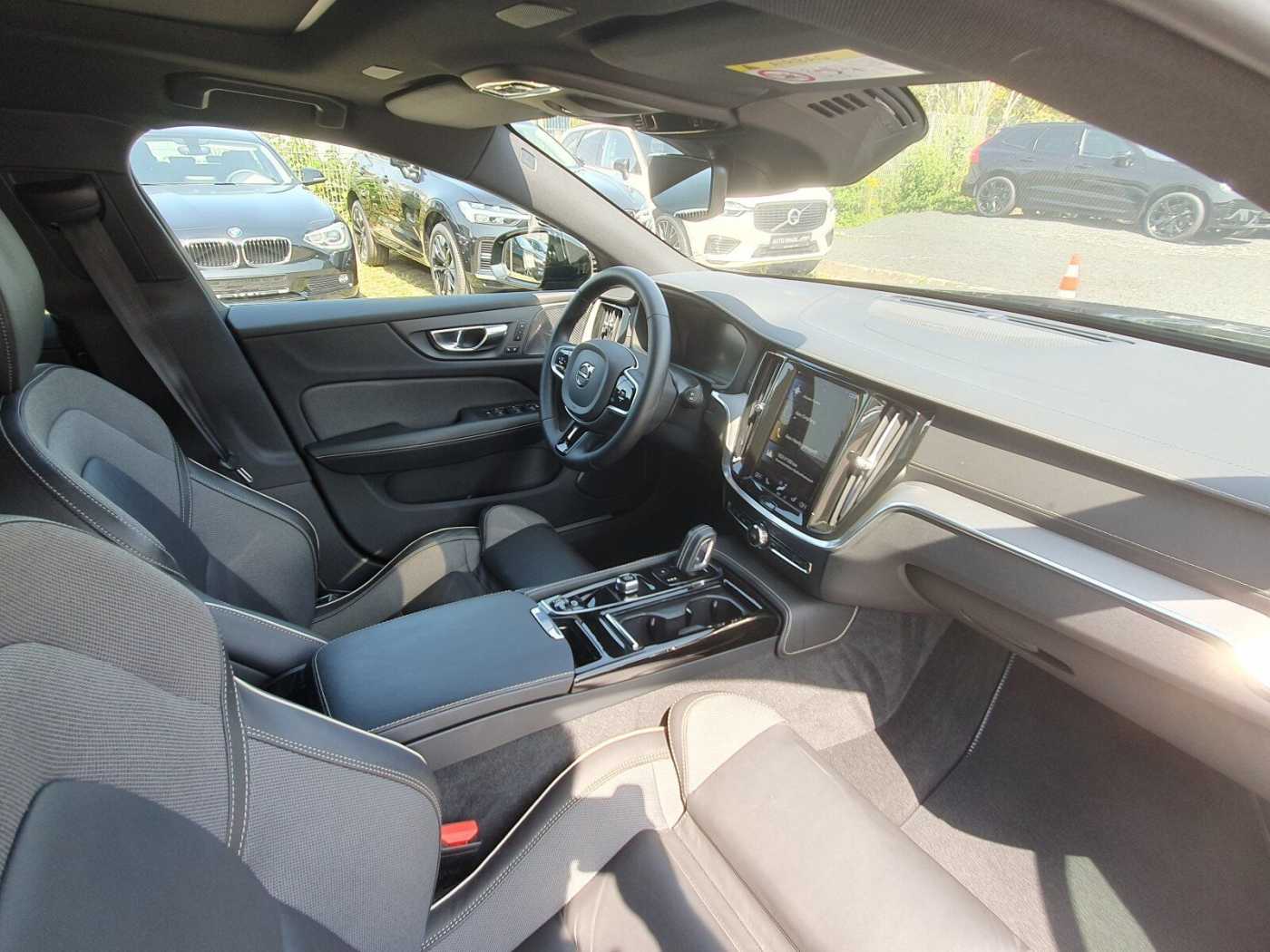 Volvo  Recharge T8 R-Design LONG RANGE SD/Autom. /BC