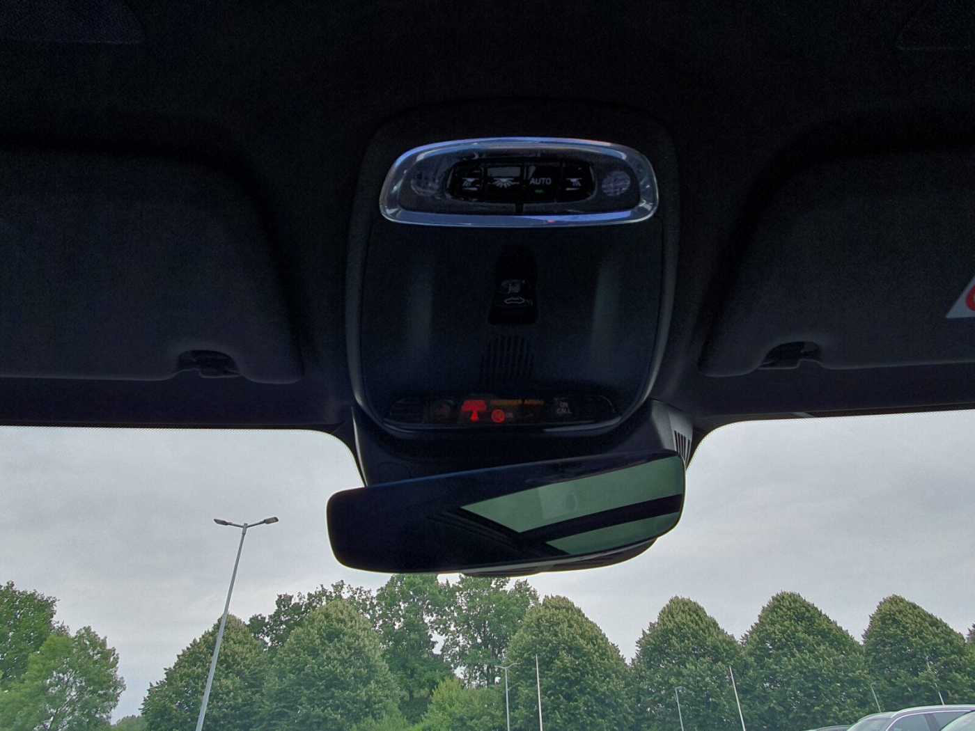 Volvo  Recharge T8 Plus Dark LONG RANGE PANO|
