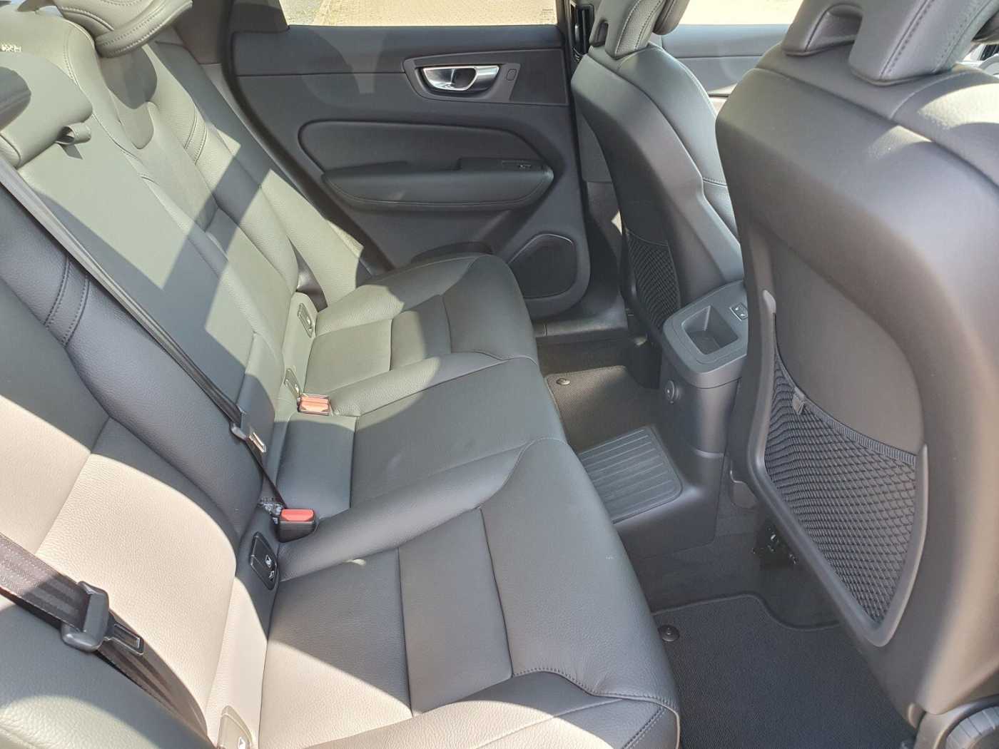 Volvo  Recharge T6 AWD Core PANO | STANDH | FLED