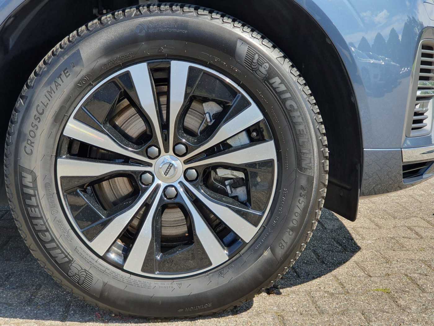 Volvo  Recharge T6 AWD Core PANO | STANDH | FLED