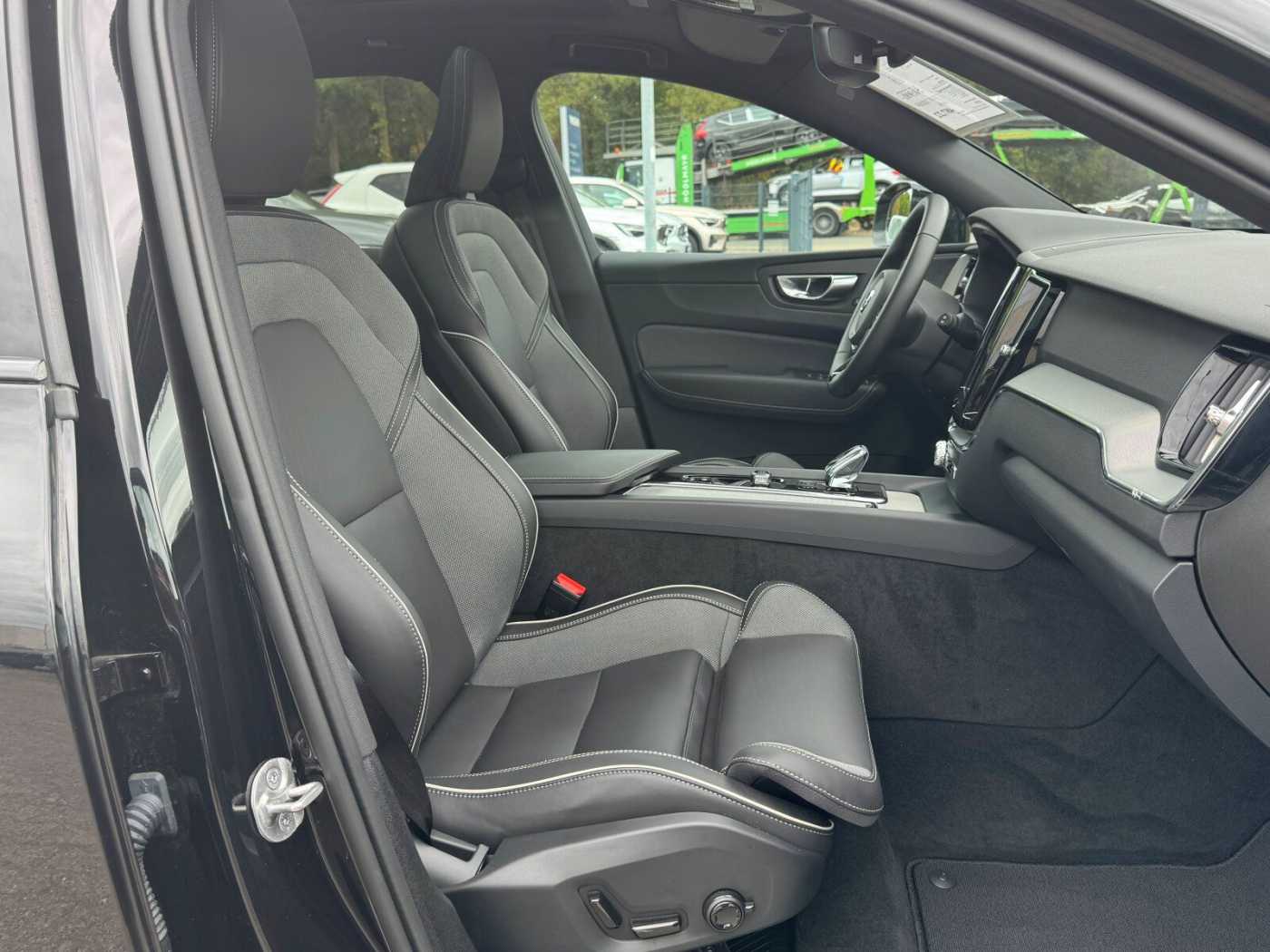 Volvo  Recharge T6 Plus Black Edition PILOT|FLED|