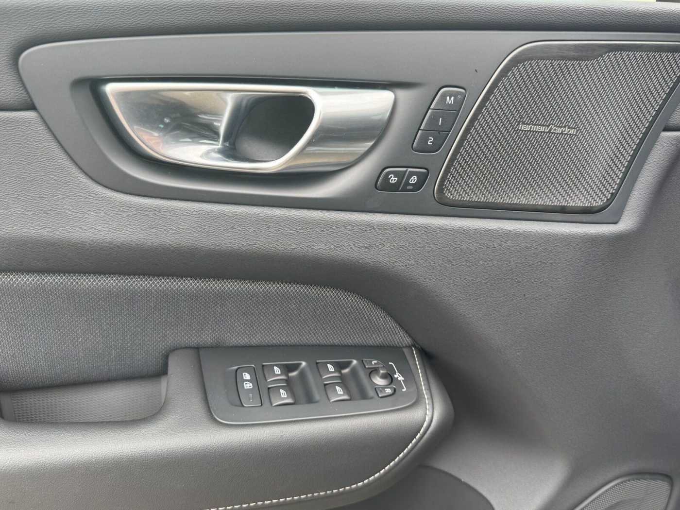 Volvo  Recharge T6 Plus Black Edition PILOT|FLED|