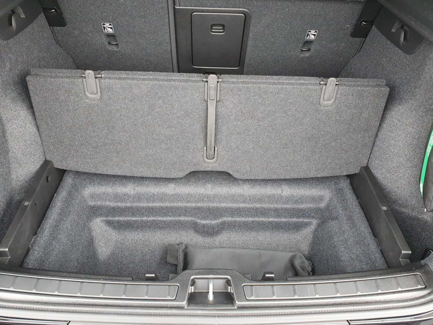 Volvo  Twin Performance Ultra Black Edition 442 PS