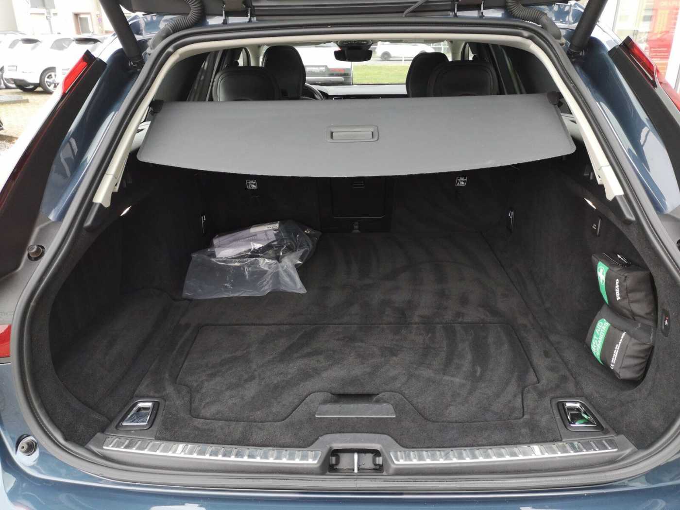Volvo  Recharge T8 AWD Automatik AHK|PANO|LED|CAM|