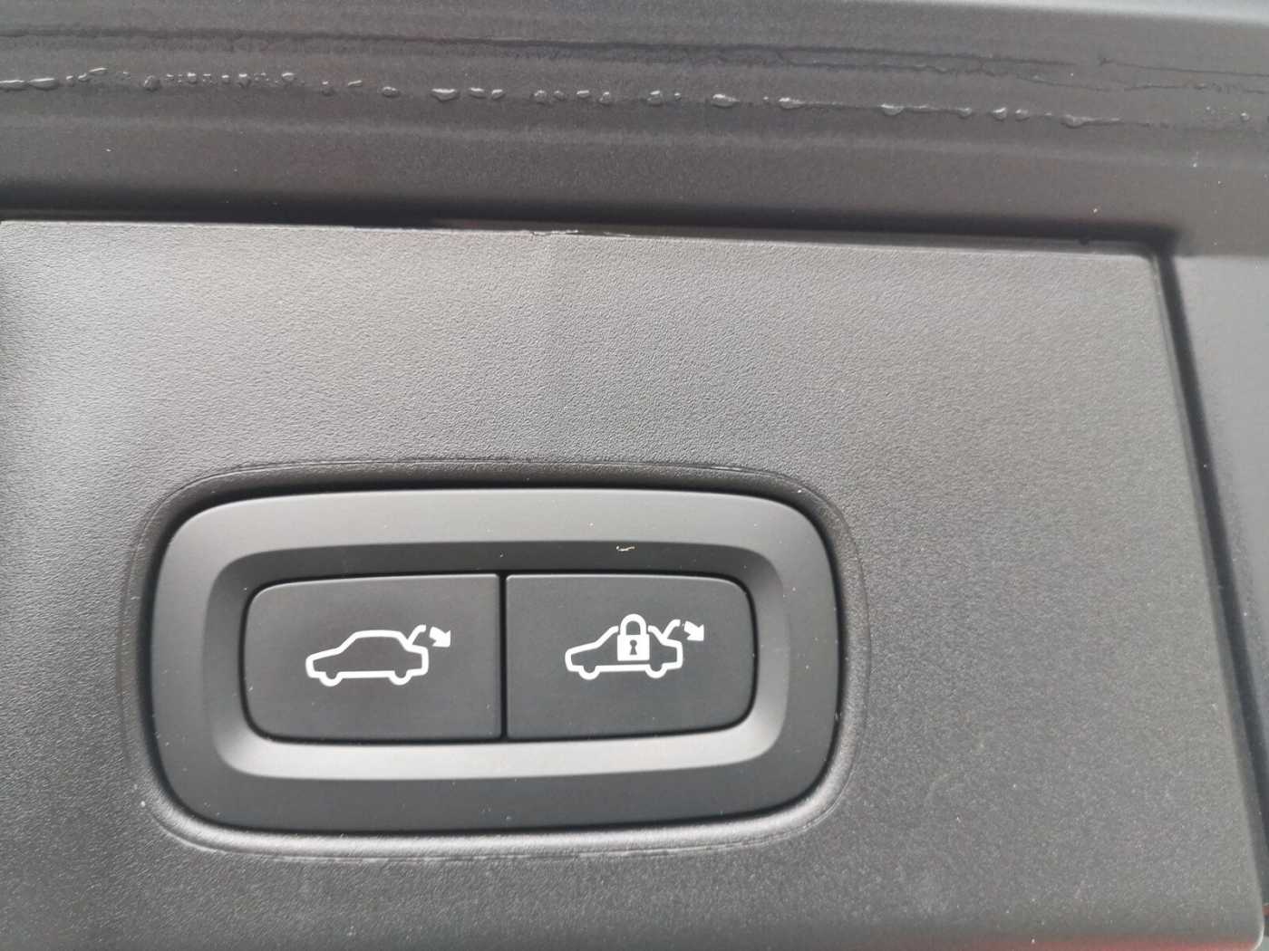 Volvo  Recharge T8 AWD Automatik AHK|PANO|LED|CAM|