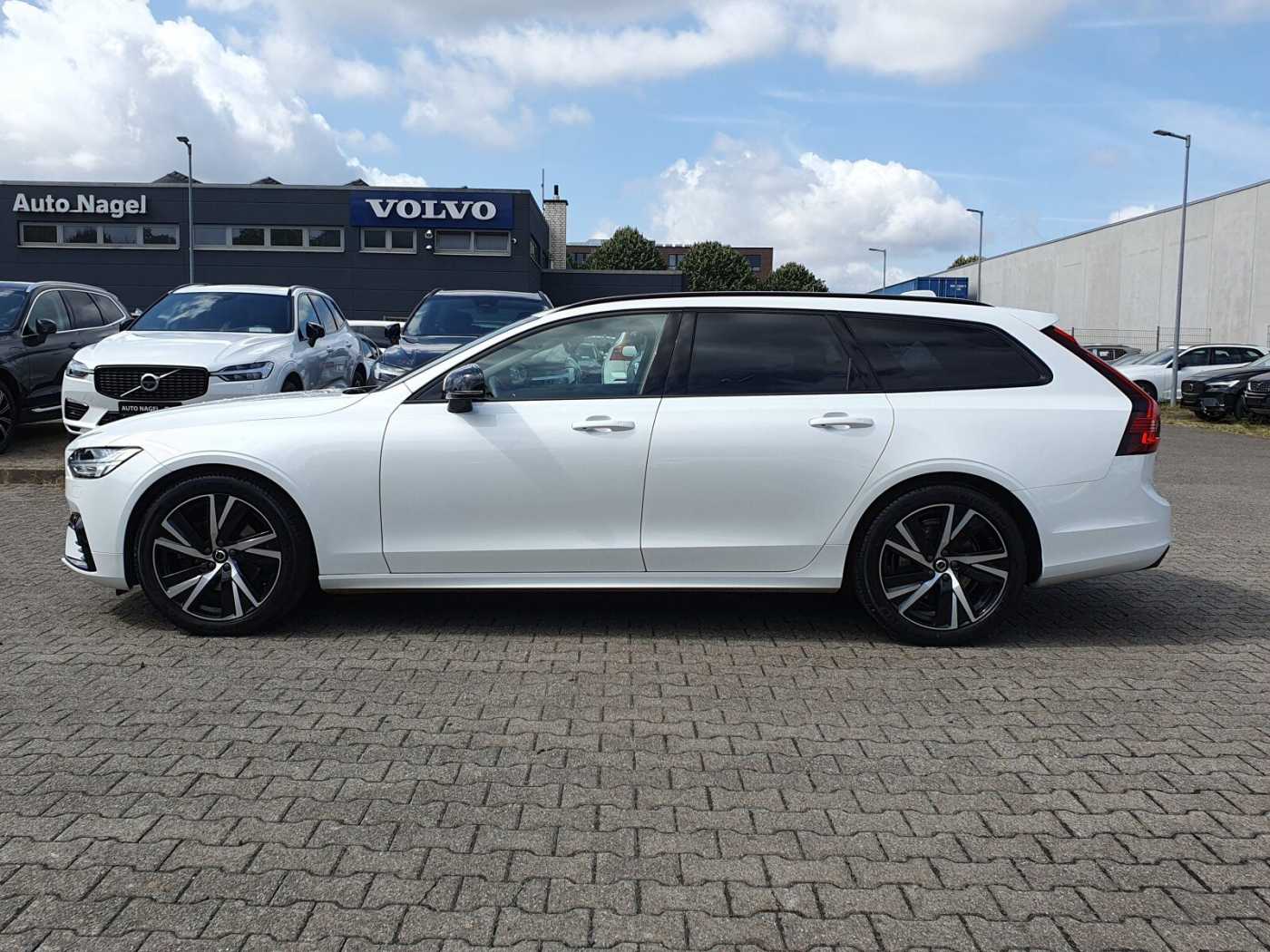 Volvo  B4 Ultimate Dark SD/Keyless-Start/Autom. /LED