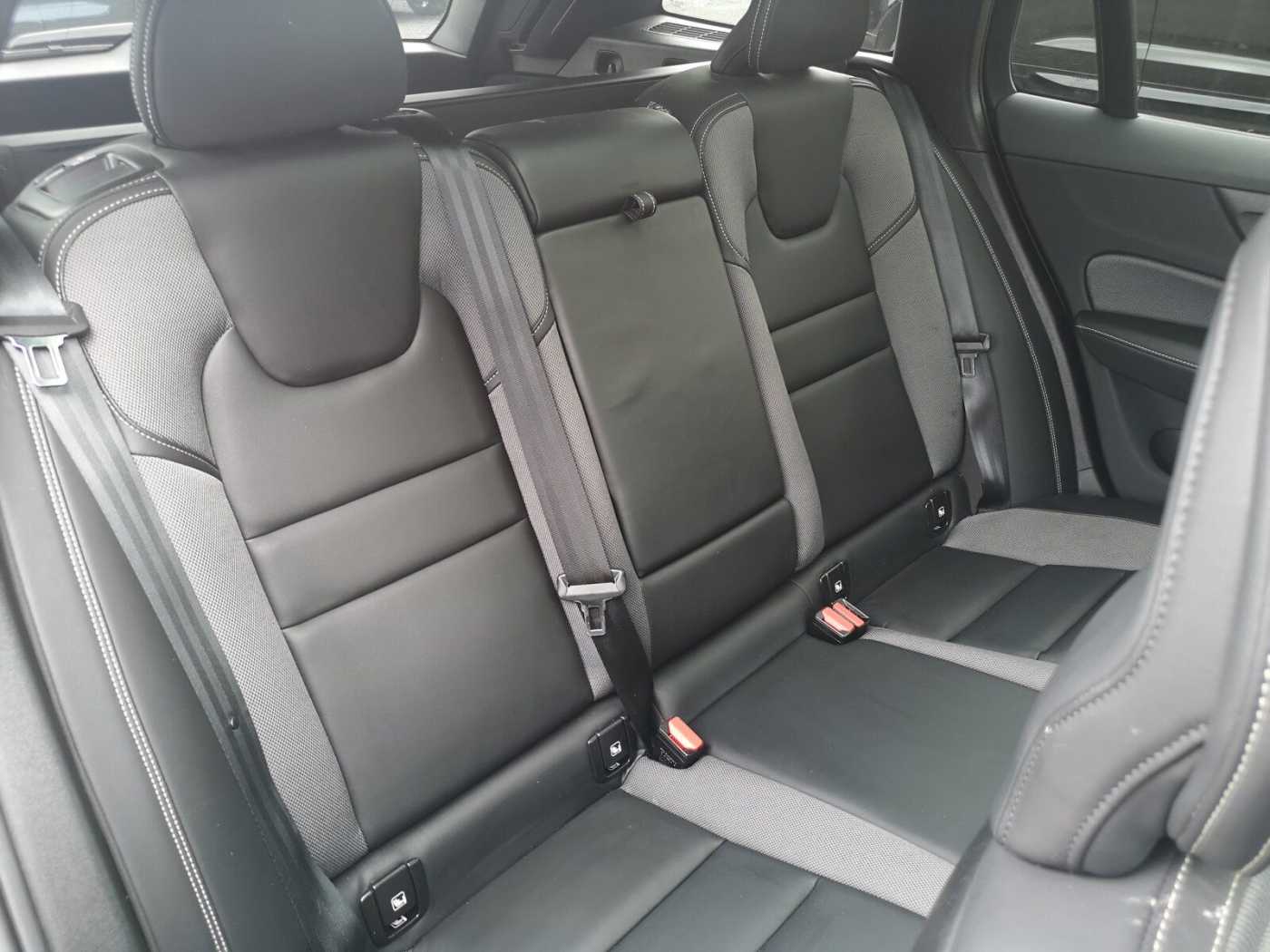 Volvo  Recharge T6 Plus Dark