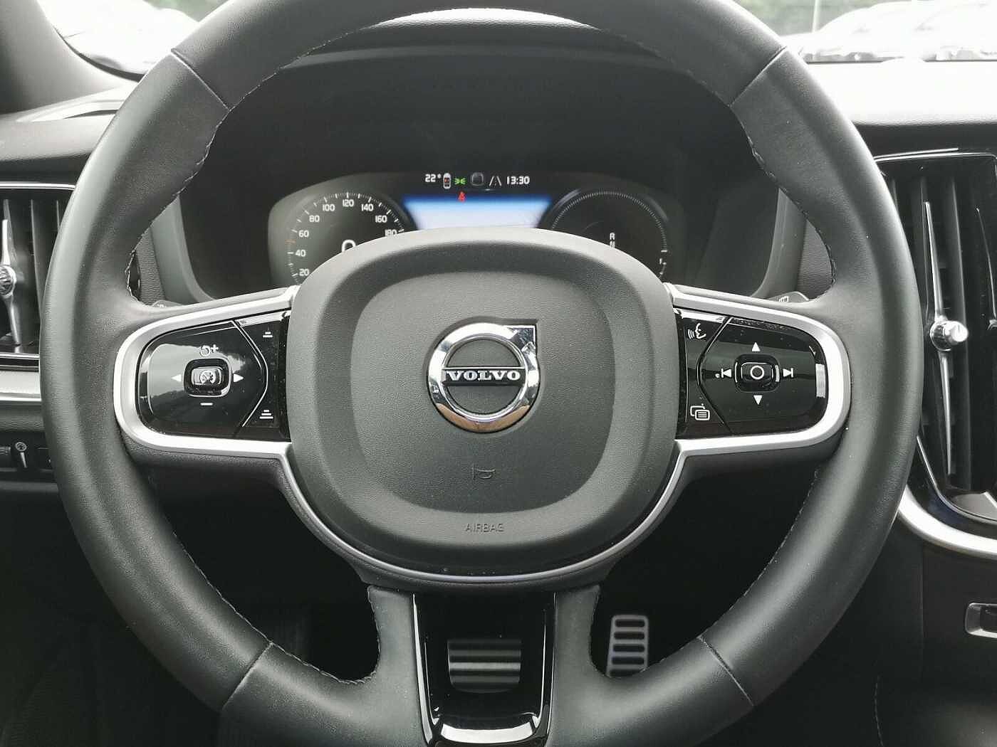 Volvo  Recharge T6 Plus Dark