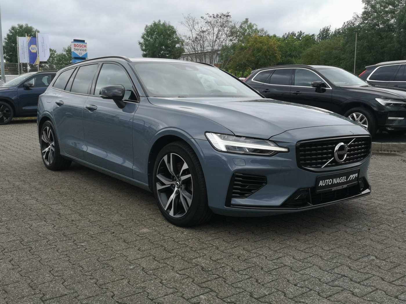 Volvo  Recharge T6 Plus Dark