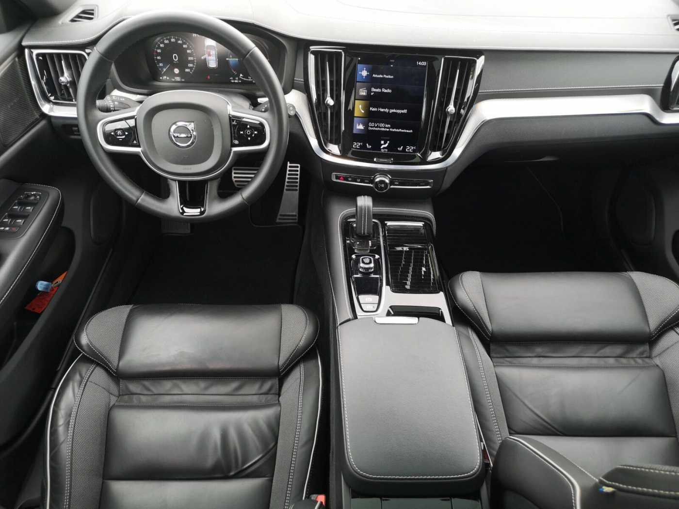 Volvo  Recharge T8 Plus Dark PANO|AHK|