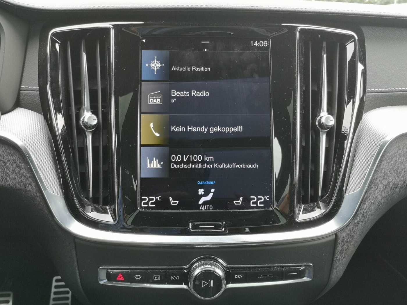 Volvo  Recharge T8 Plus Dark PANO|AHK|