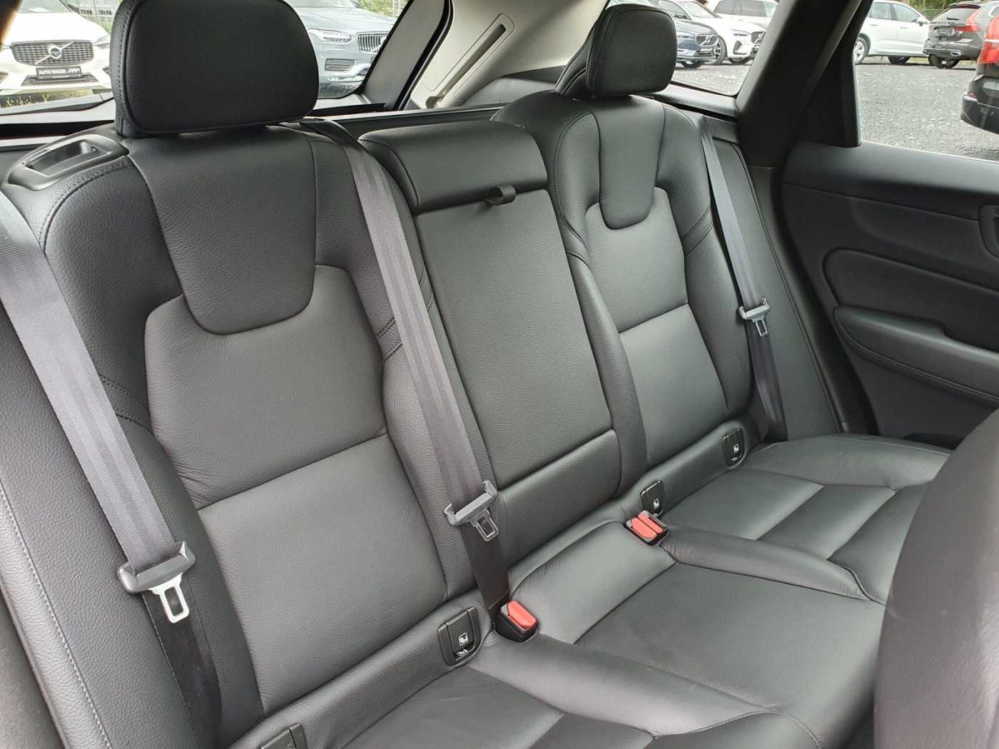 Volvo  Recharge T6 Inscription |PANO|AHK