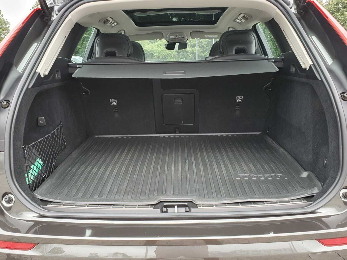 Volvo  Recharge T6 Inscription |PANO|AHK