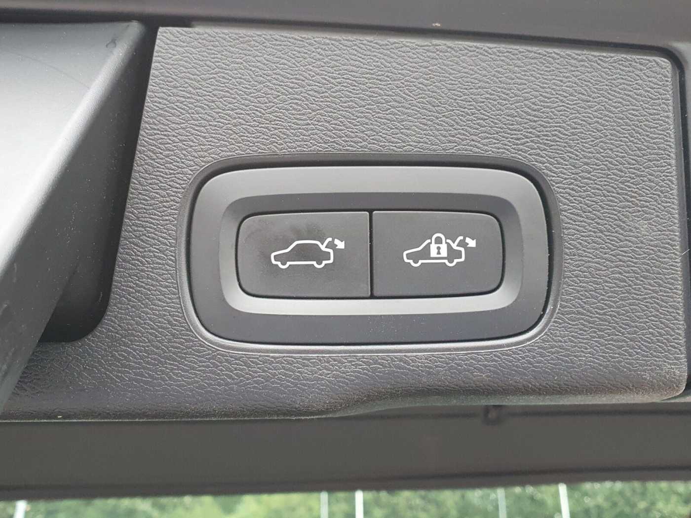 Volvo  Recharge T6 Inscription |PANO|AHK