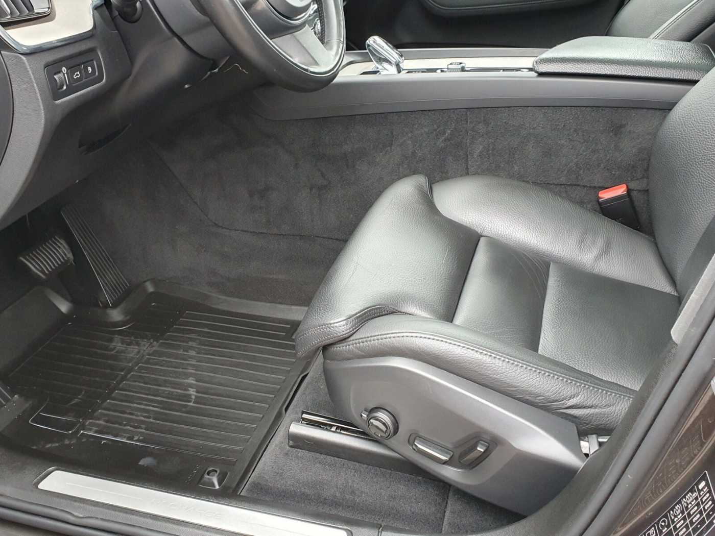 Volvo  Recharge T6 Inscription |PANO|AHK