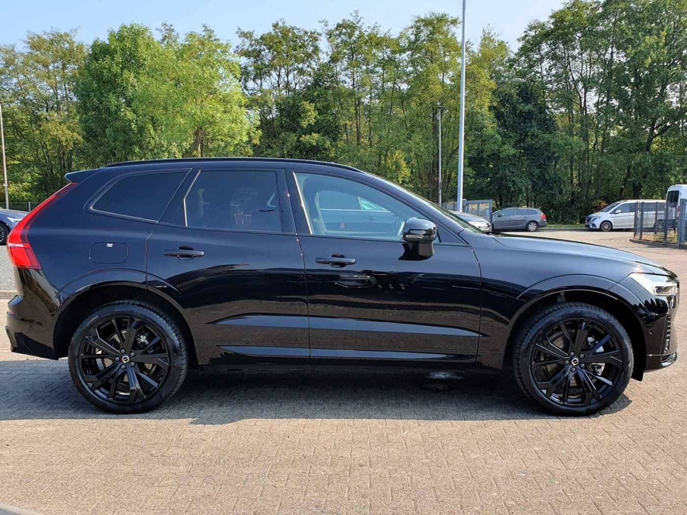 Volvo  T6 Ultra Black Edition |LUFT|AHK|B&W|