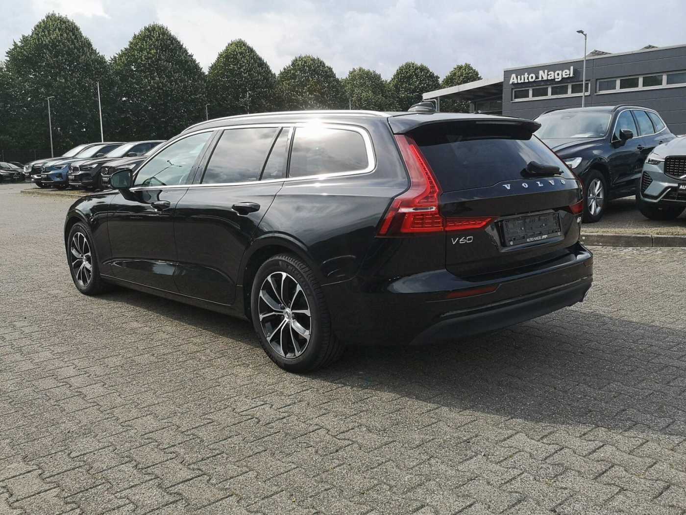 Volvo  D3 Momentum Navi/SD/Keyless-Start/Autom. /LED